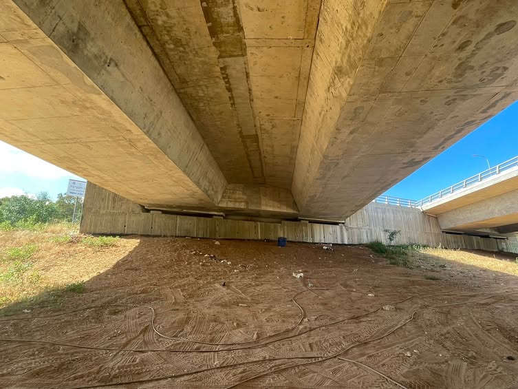 מתחת לאף — סיור בחדרה